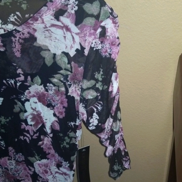 Almost Famous sheer top - Picture 3 of 7